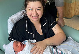 El Centro de maternidad familiar anuncia el primer uso de leche materna donada - Skagit Regional Health
