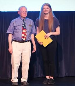 Student receives CVH scholarship