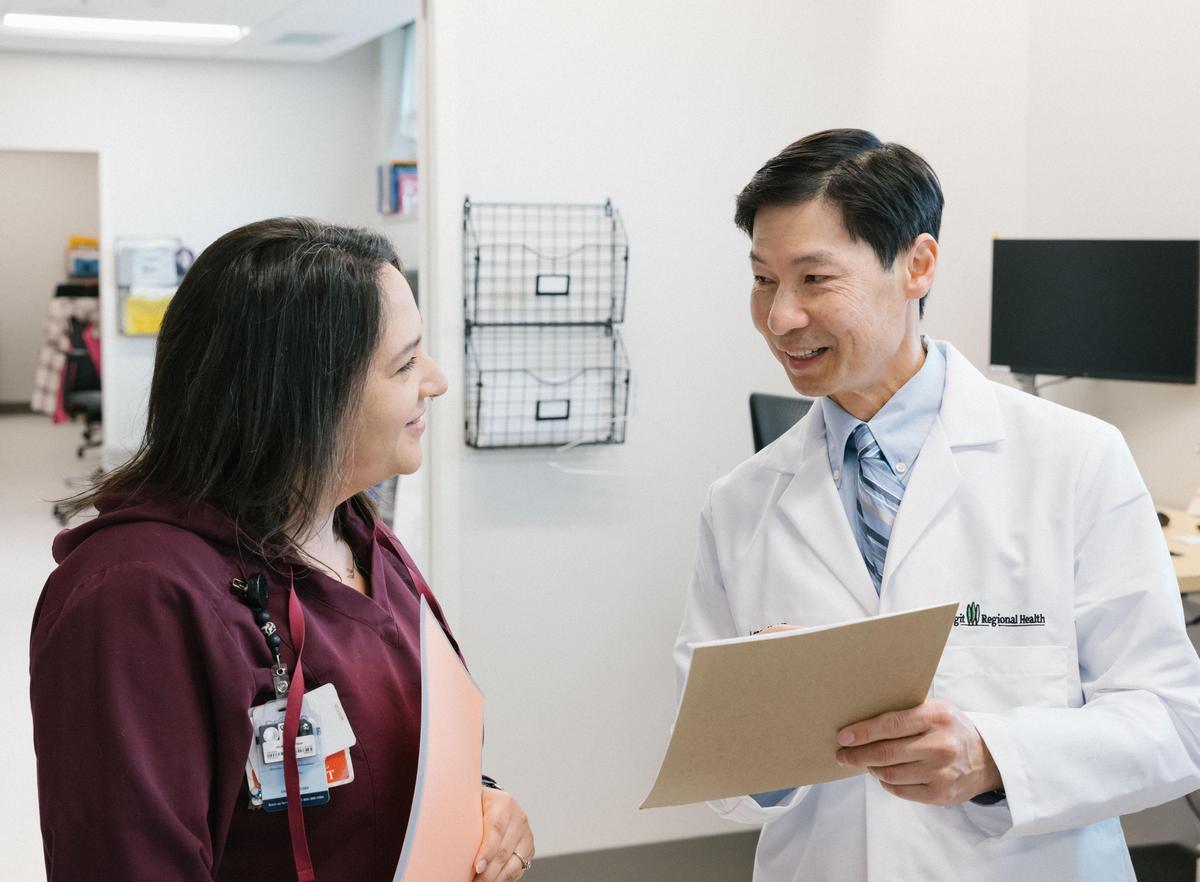 Dr. Ho con MA