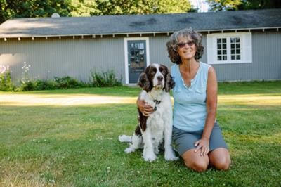 Sandy con su perro