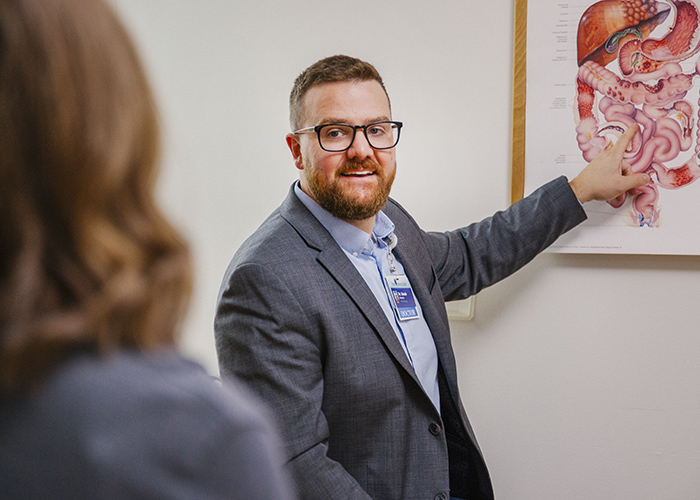 Dr. Unruh, cirujano colorrectal en Skagit Regional Health